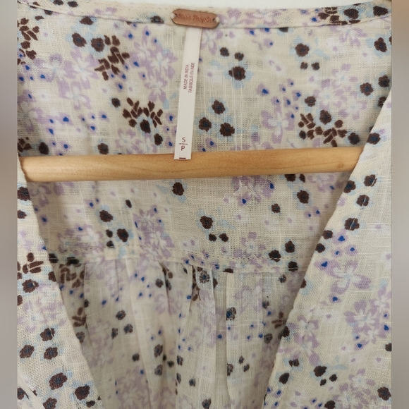 SALE ❗️ TODAY $10 FREE PEOPLE Floral Top - Picture 2 of 9